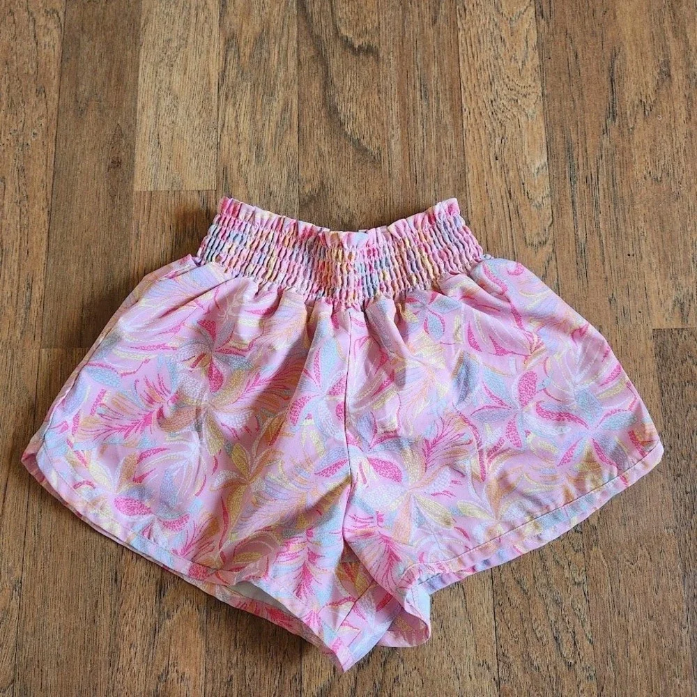 OshKosh Bgosh Girls Pink Tropical Floral Smocked Waist Active Shorts Size 7 630